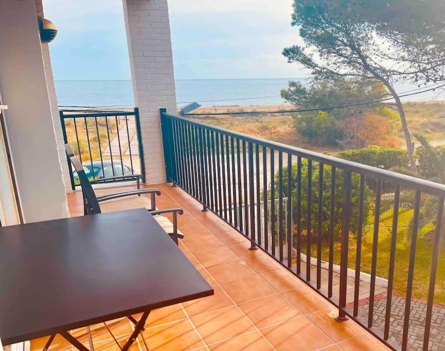 Apartamento En Primera Linea De Playa เดเนีย ภายนอก รูปภาพ