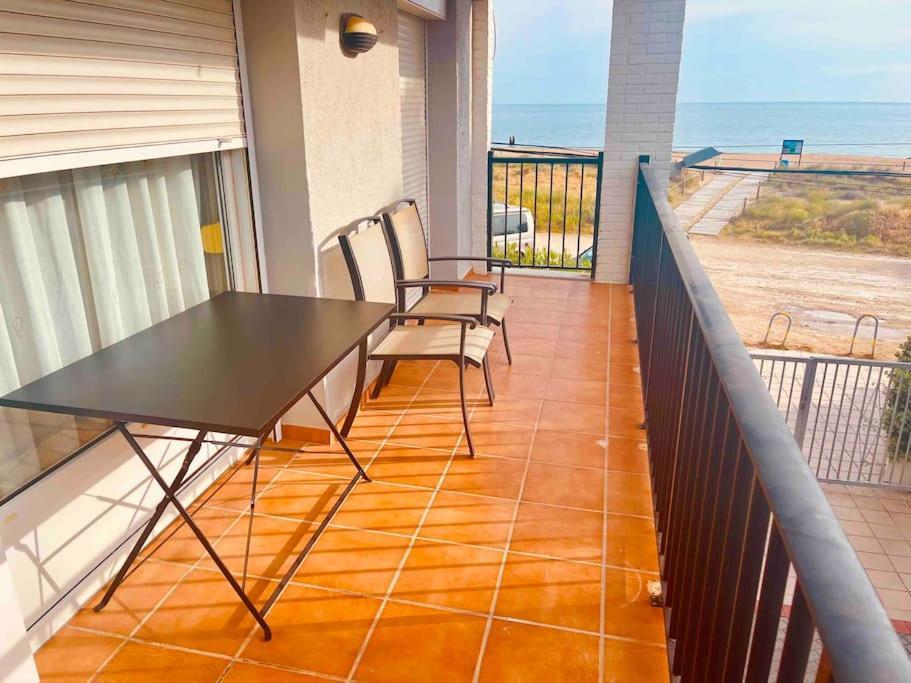 Apartamento En Primera Linea De Playa เดเนีย ภายนอก รูปภาพ